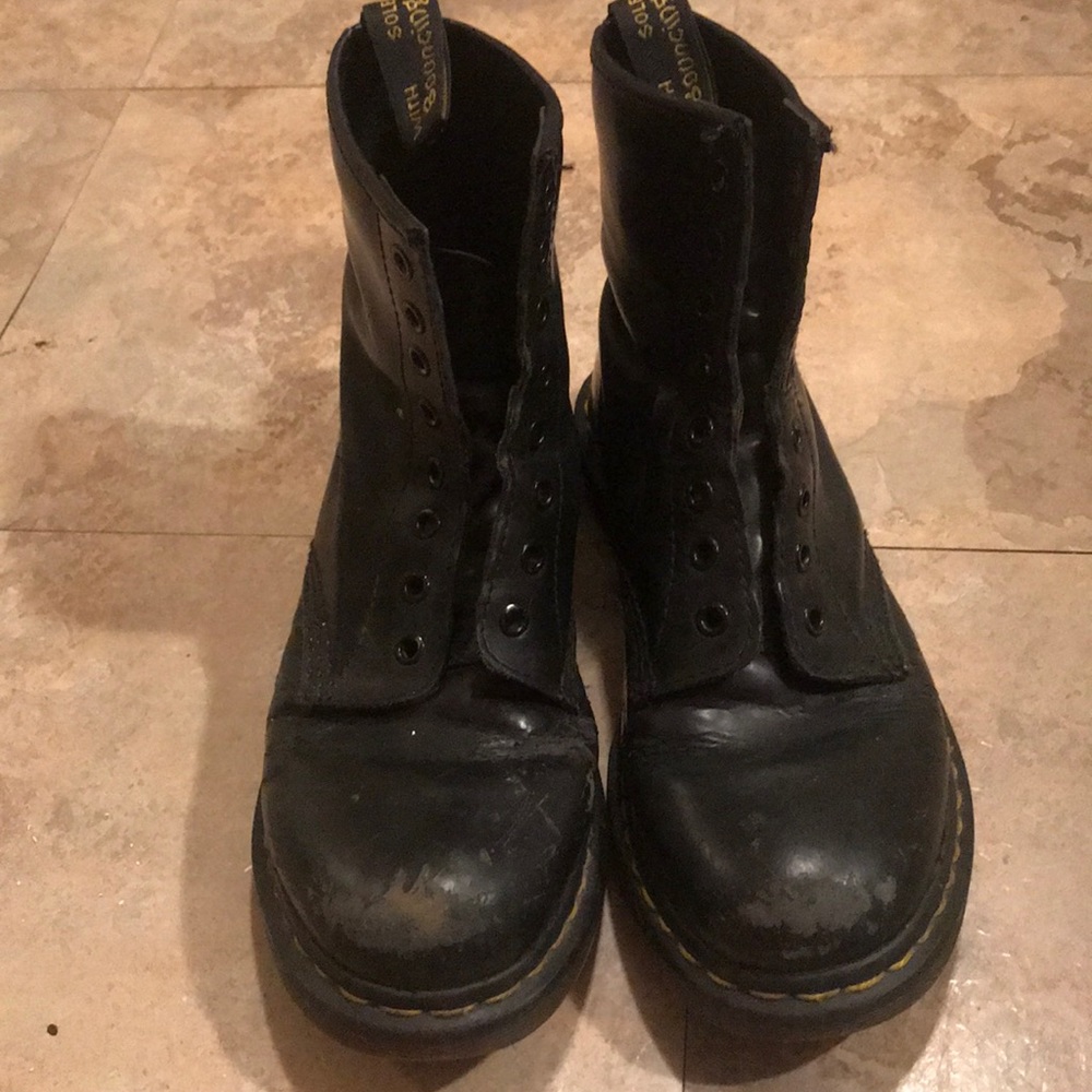 Doc Marten 8-eye ankle boots